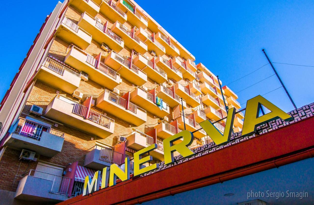 706 Minerva Apartamentos - Vista Al Mar Y La Piscina - Piscina Y Playa Benalmádena Kültér fotó
